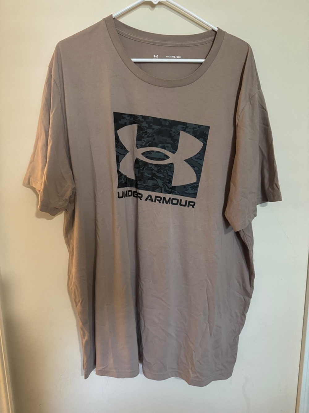 Under Armour Men's Taupe Short-Sleeve Logo Tee